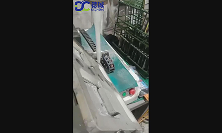 干冰清洗機(jī)全自動手機(jī)中框干冰去毛刺機(jī) 